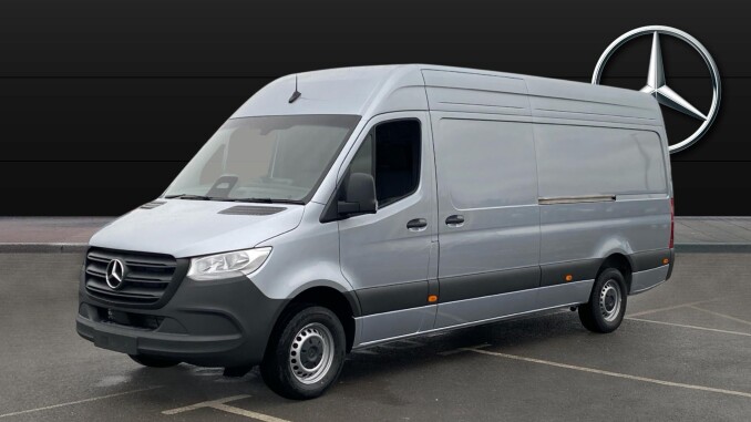 Mercedes-Benz Sprinter 315Cdi L3 Diesel Rwd 3.5t H2 Pro Van 9G-Tronic - Image 4
